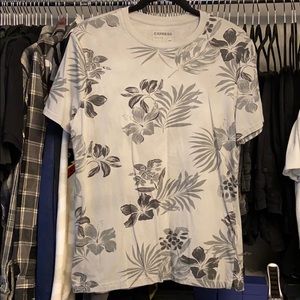 Men’s Hawaiian Print Tee- Express